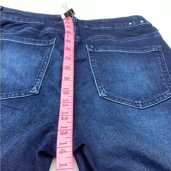 Parasuco skinny leg jeans in a dark denim. Lots of stretch for a fitted look. - Picture 8 of 12